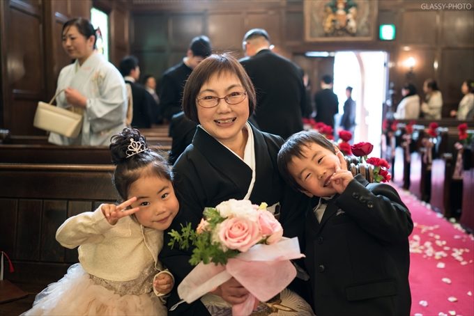 おばあちゃんと一緒に姪っ子甥っ子