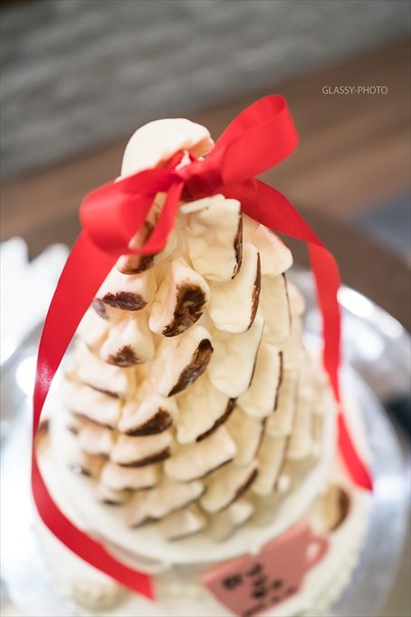 ウェディングケーキは餃子てんこ盛りケーキ