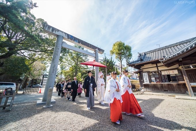 青空のもとでの神前式です！