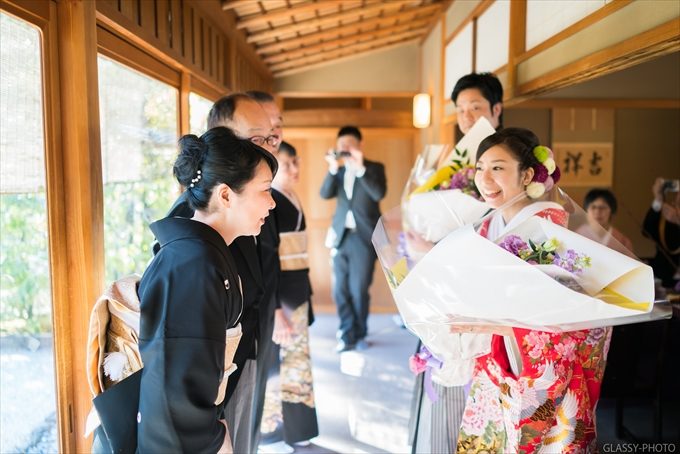 ご両親へ感謝の花束贈呈