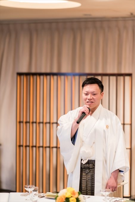 緊張の取れた新郎さんのご挨拶からお食事会のスタートです