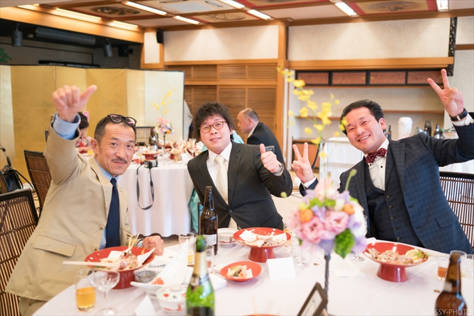 花嫁さんから新郎さんへのプレゼントに、餅つき大会、友人スピーチなど