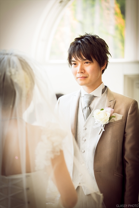 誓いのしるしとして結婚指輪の交換を行います